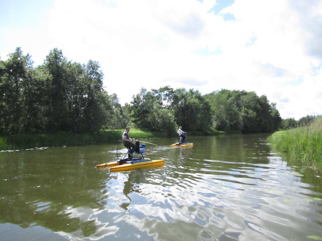 Saarelux Riverise Villa Moraste Szoba fotó